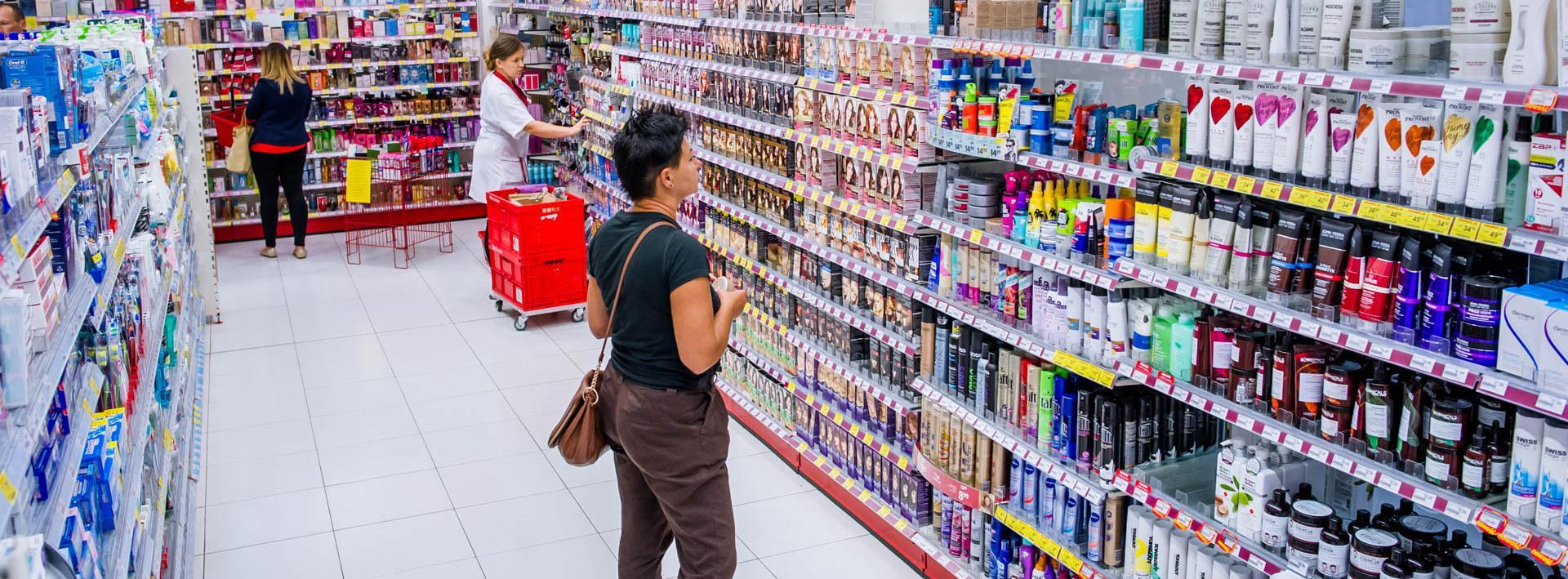 Rossmann zwiększa liczbę kas samoobsługowych w trosce o bezpieczeństwo klientów